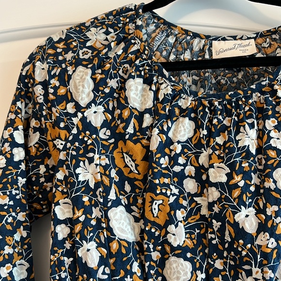 Universal Thread Floral Peplum Blouse - Picture 2 of 4